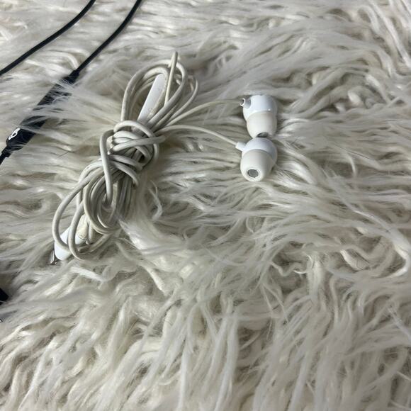 Lightning Headphones for IPhone - Picture 4 of 4